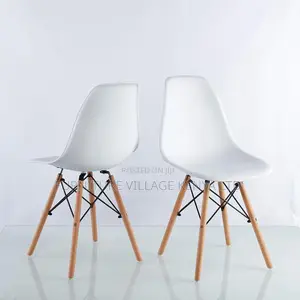 Mid-Century Dining Table for 4-6 With MDF Table Top