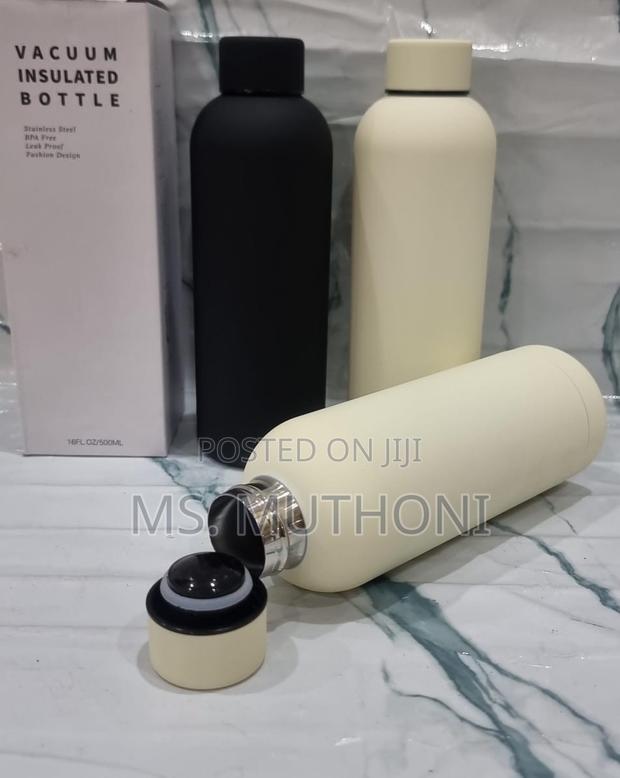 External Rubber Painted 500ml Vacuum Insulated Bottle - thumbnail 3
