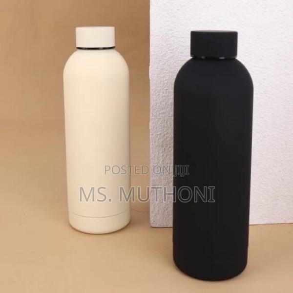 External Rubber Painted 500ml Vacuum Insulated Bottle