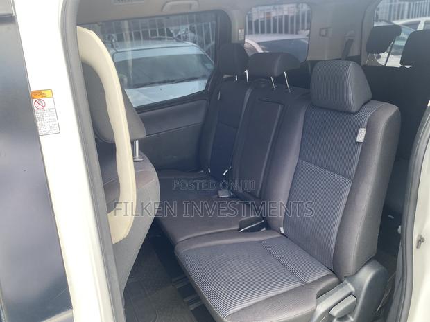 Toyota Voxy 2016 White - thumbnail 10