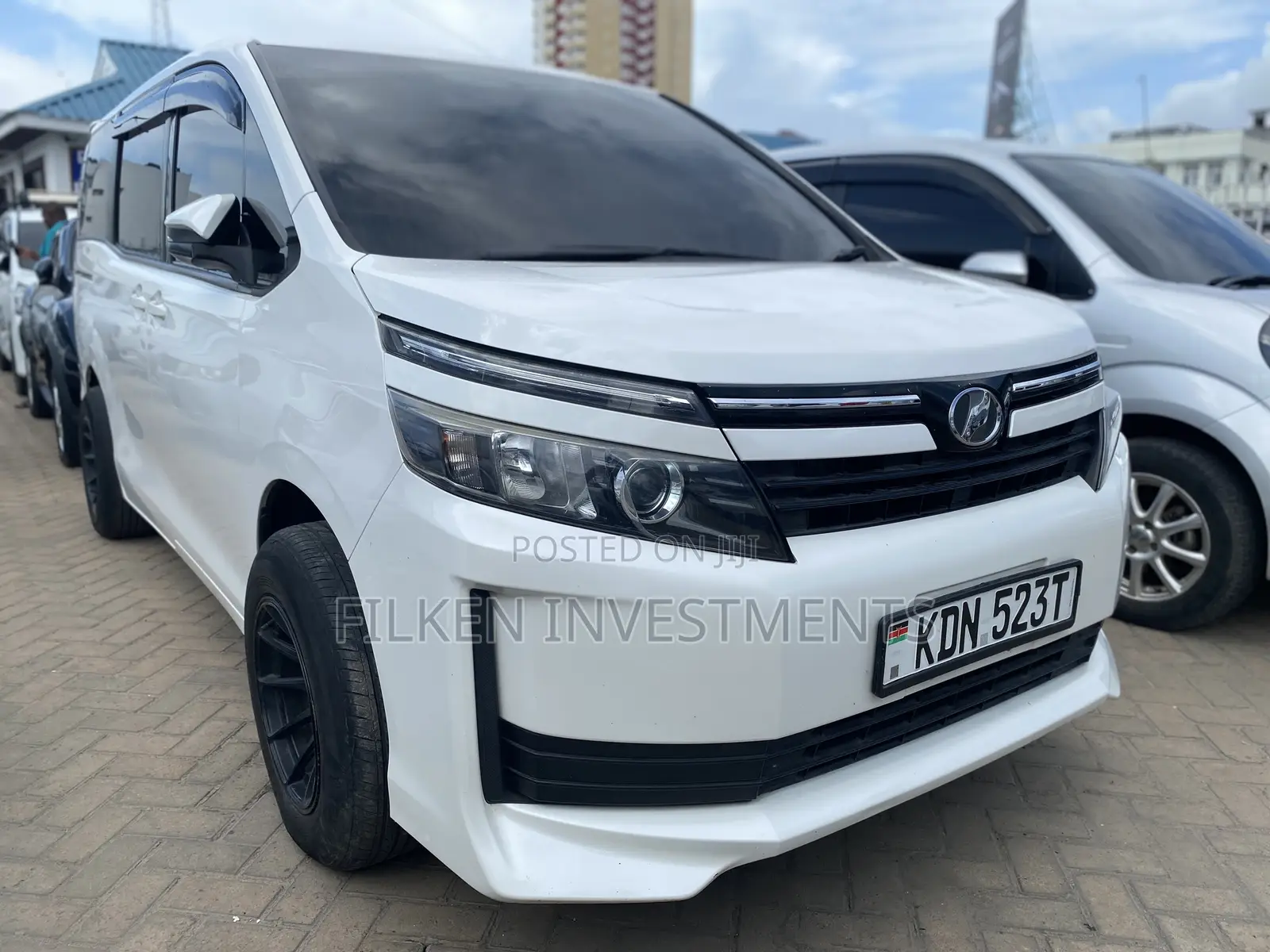 Toyota Voxy 2016 White