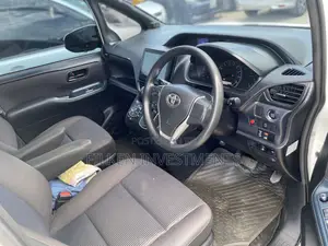 Toyota Voxy 2016 White