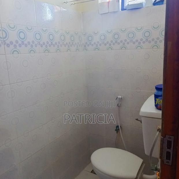 Short and Long Stays Studio Apartment - thumbnail 5