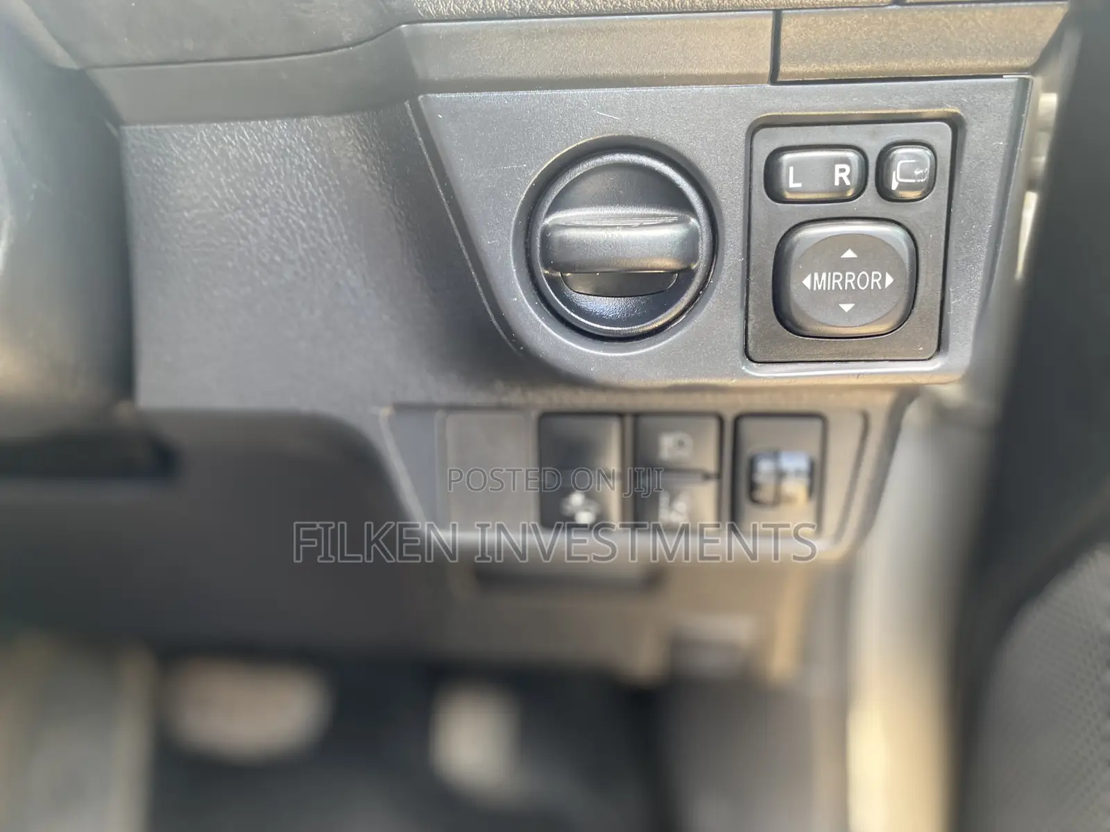 Toyota Corolla Fielder 1.5 Hybrid FWD 2016 Silver