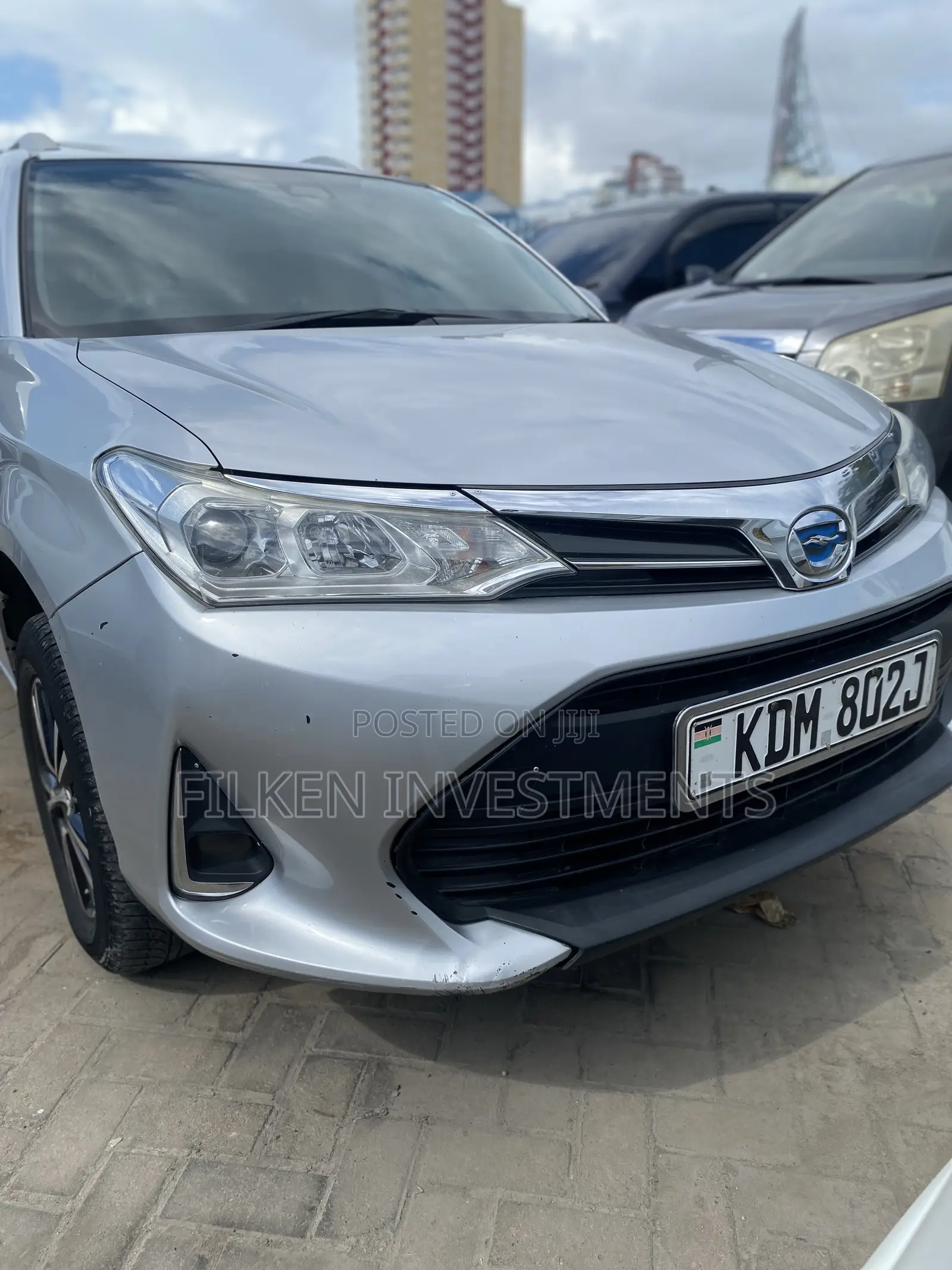 Toyota Corolla Fielder 1.5 Hybrid FWD 2016 Silver
