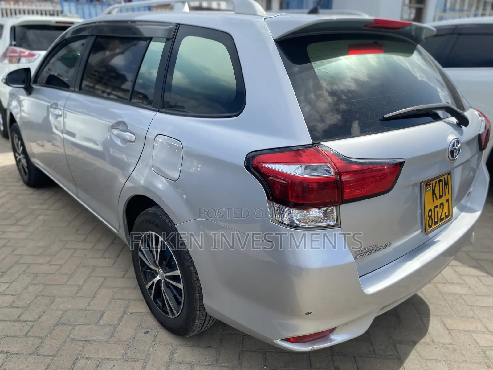 Toyota Corolla Fielder 1.5 Hybrid FWD 2016 Silver
