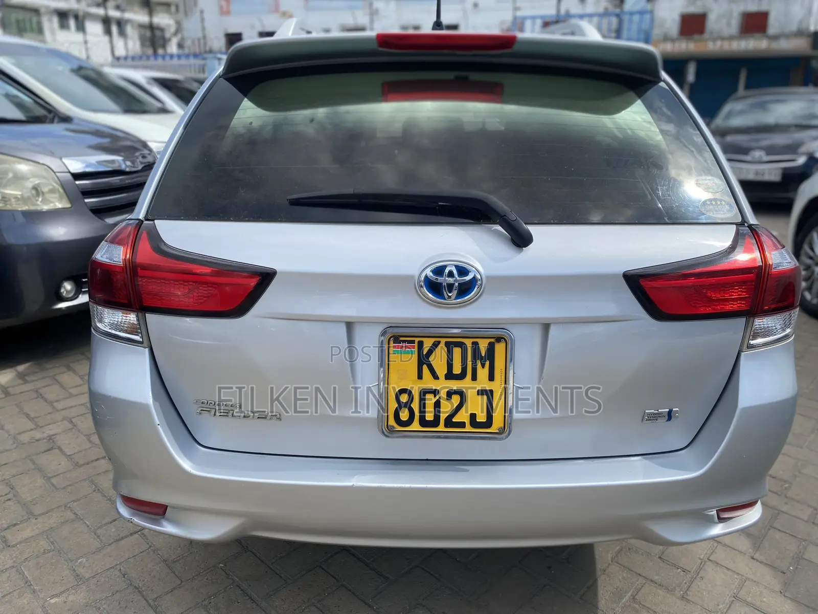 Toyota Corolla Fielder 1.5 Hybrid FWD 2016 Silver