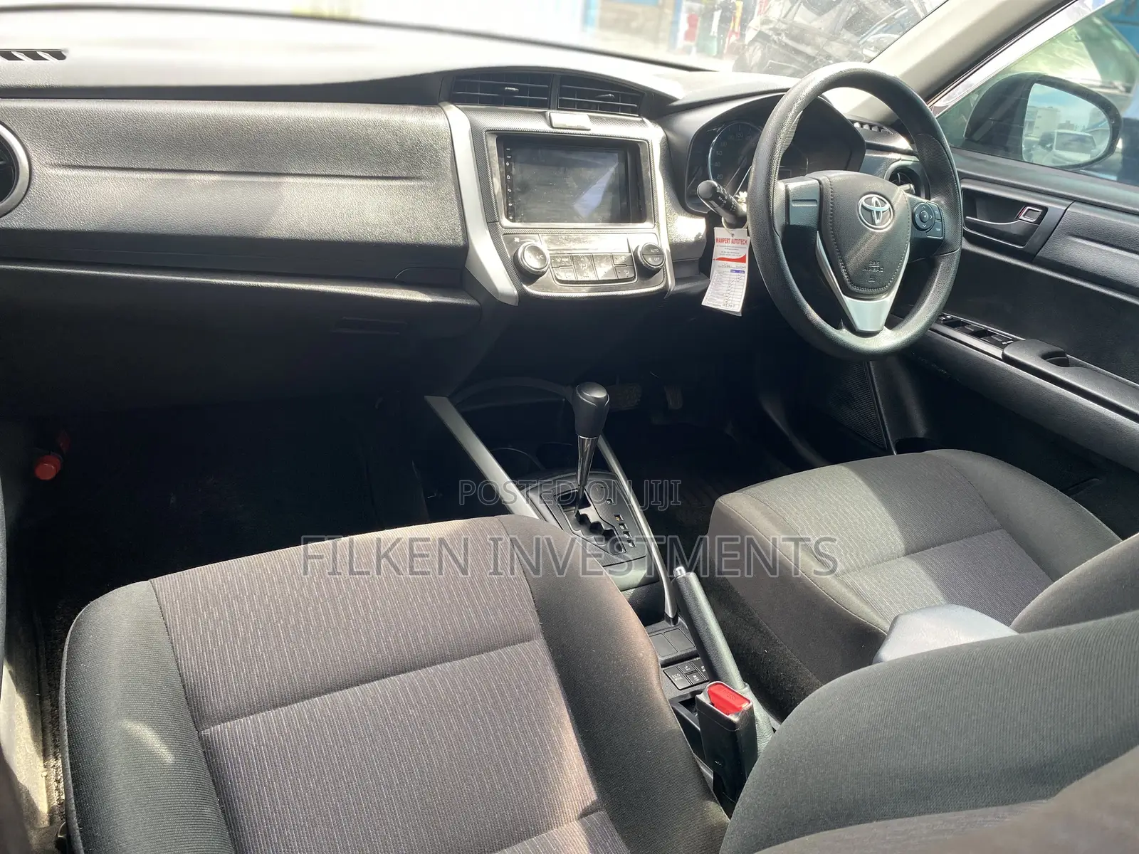 Toyota Corolla Fielder 1.5 Hybrid FWD 2016 Silver