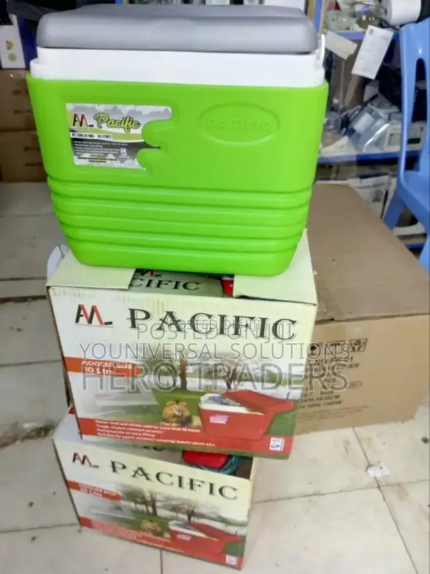 10l Pacific Cooler Box