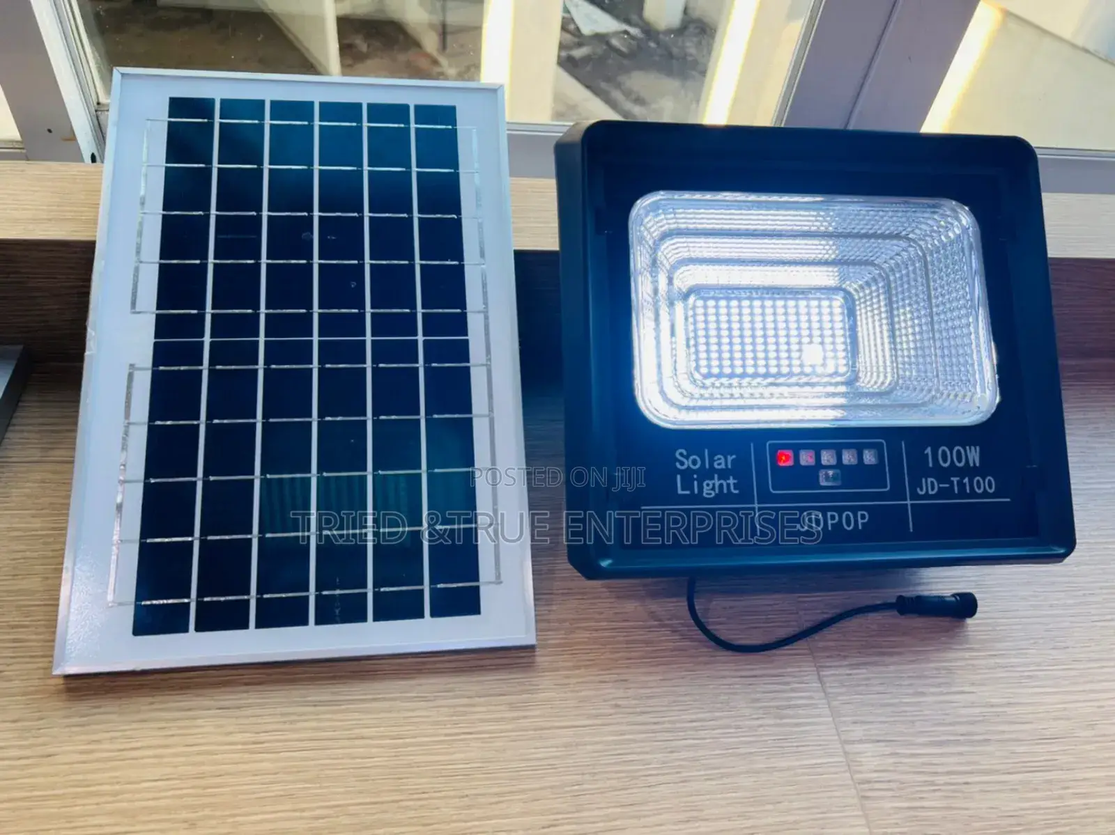Outdoor Solar Light 100W Solar Floodlight 4dw3
