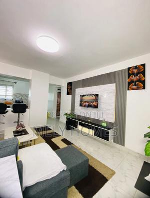 2br Eastern Bypass Membly Airbnb - thumbnail 2