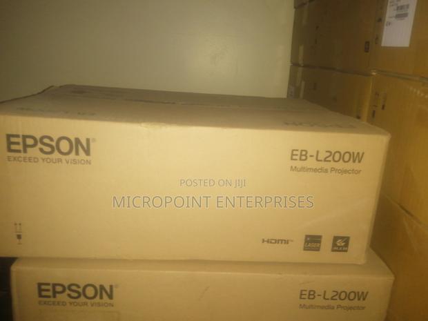 Projector Epson - main view