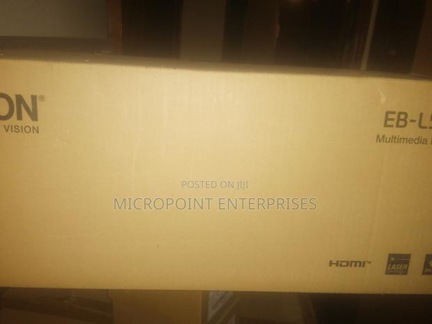 "Projector 5000 Lumens - thumbnail 2