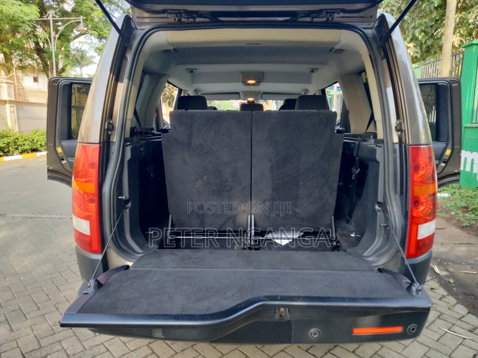Land Rover Discovery 2008 Brown