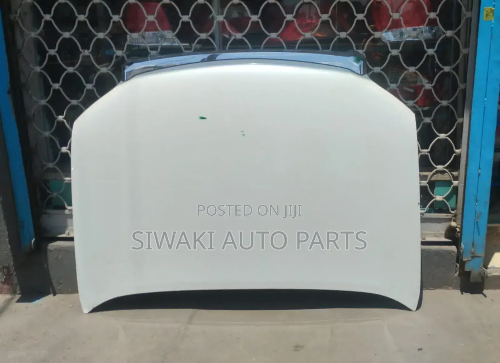 Prado 150 Bonnet With Chrome