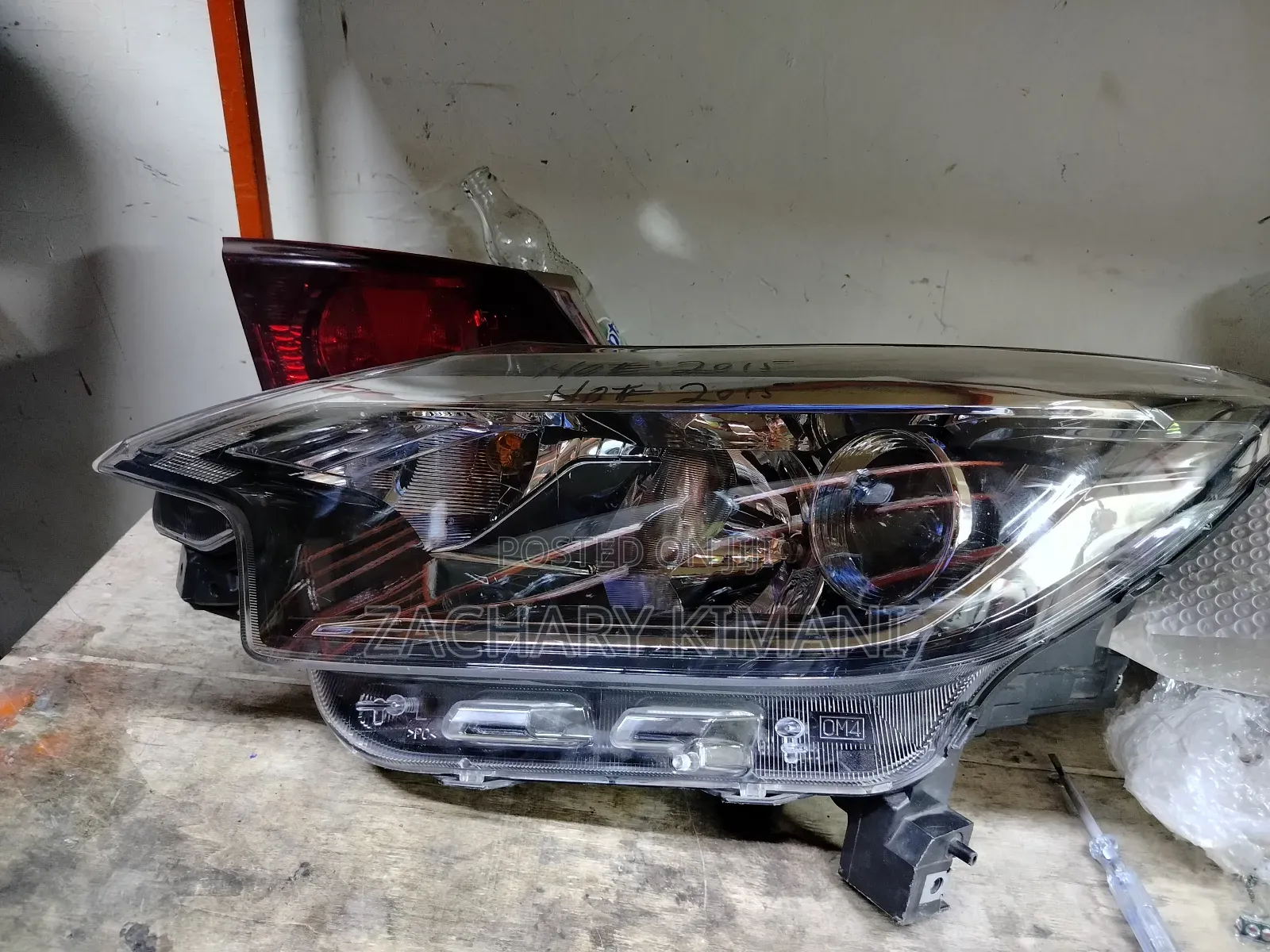 Nissan Note 2015 Headlight Zenon Inbuilt