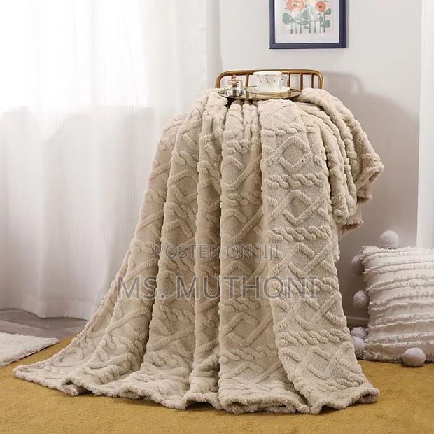 Fleece Throw Blanket  Size 150* 200 Cm - thumbnail 4