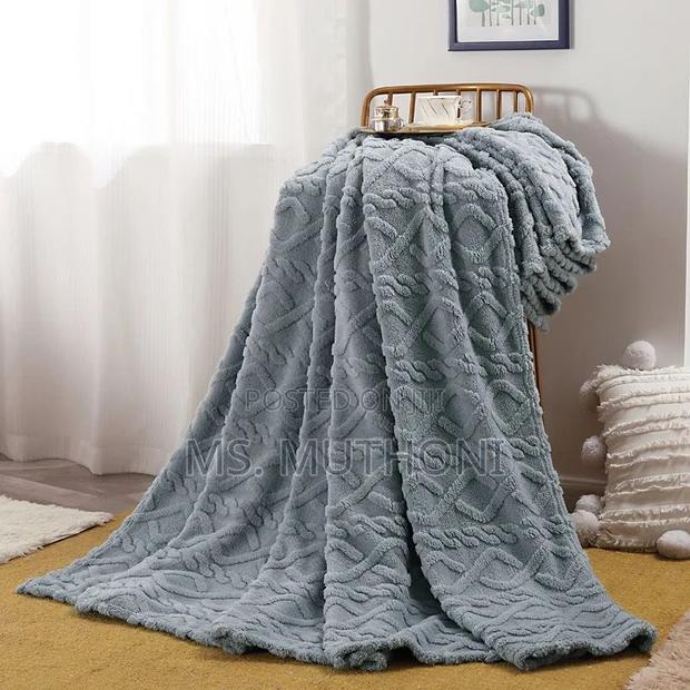 Fleece Throw Blanket  Size 150* 200 Cm - thumbnail 3