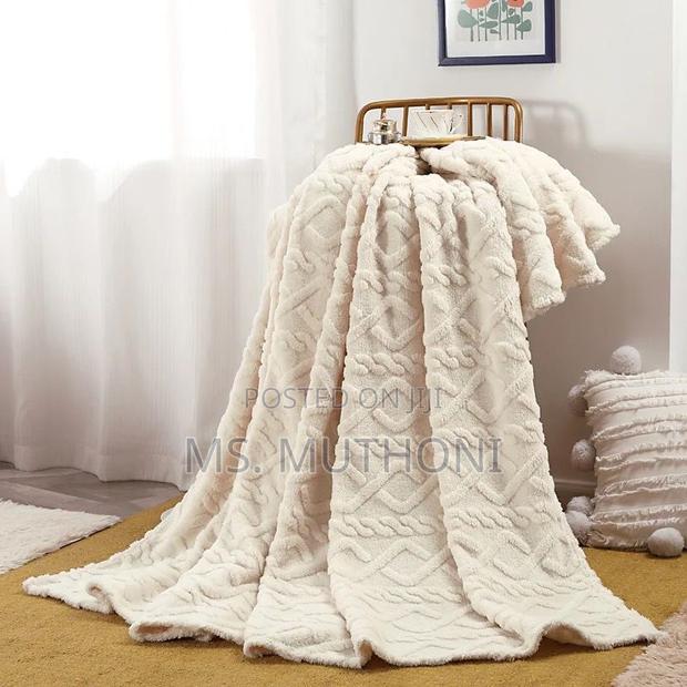 Fleece Throw Blanket  Size 150* 200 Cm - thumbnail 2