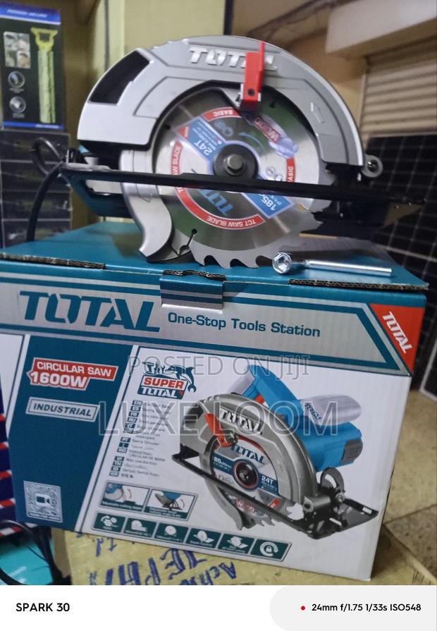 1600w Total Circular Saw - main view