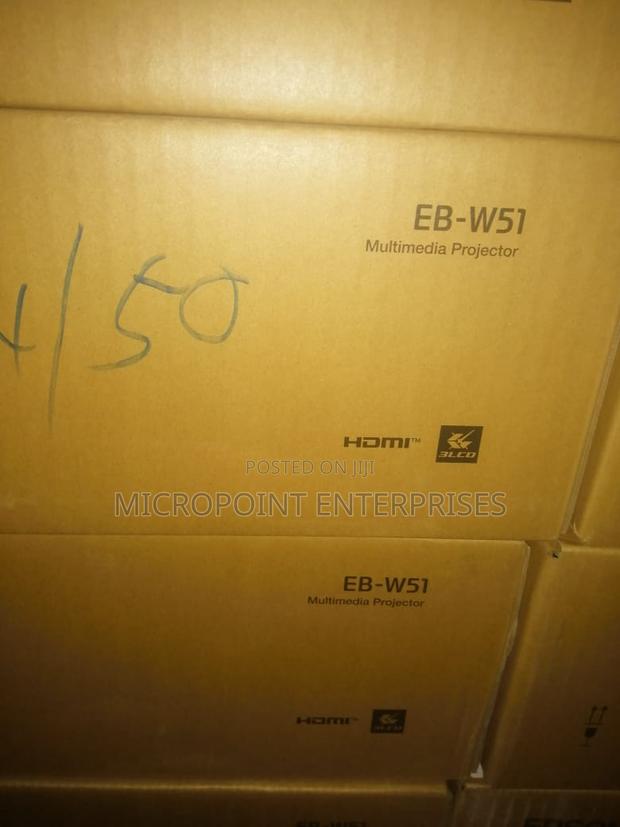 W51 Projector - thumbnail 2
