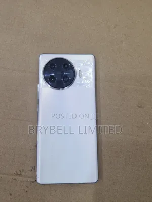 Tecno Spark 20 Pro Plus 256 GB White