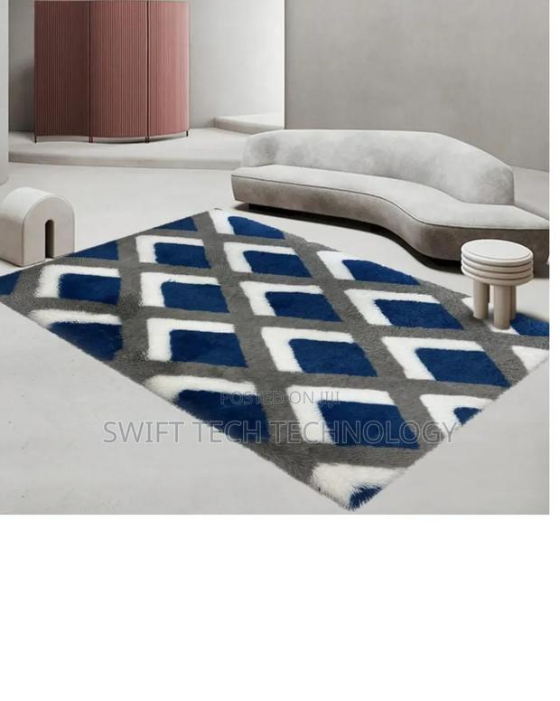 Fluffy Carpet/ Patched Carpet - main view