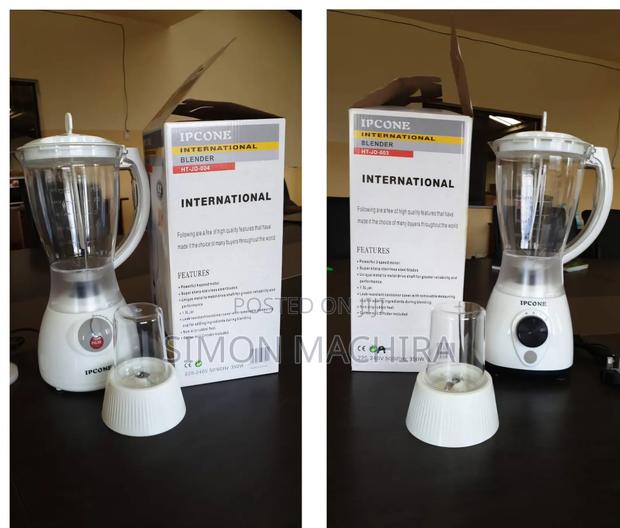White 2 in 1 Ipcone Blender - main view