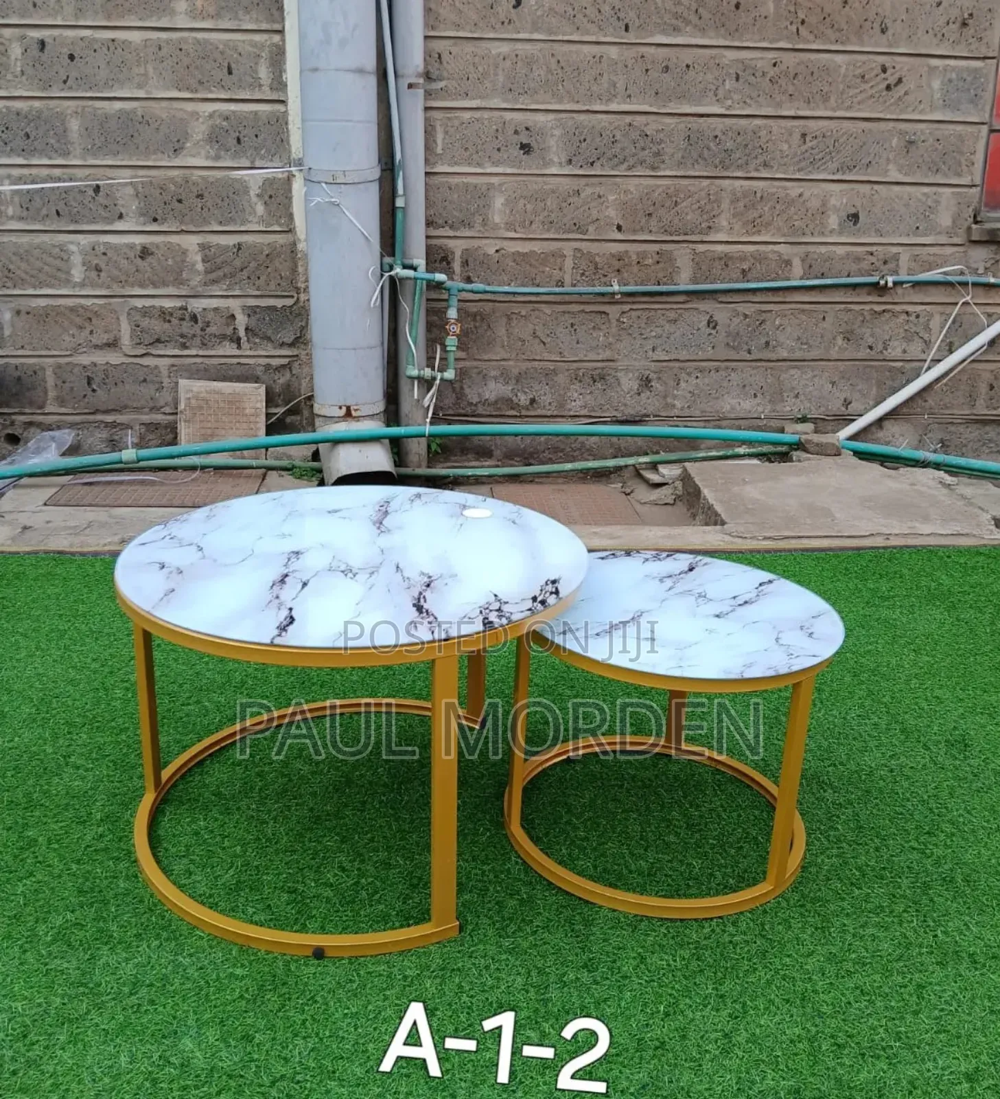 Resting Coffee Table