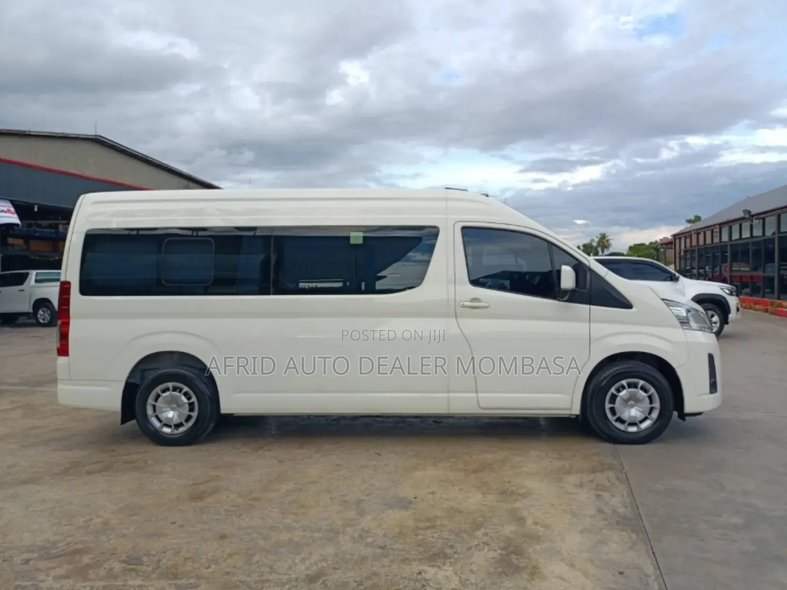 Toyota Grand HiAce 2019 White
