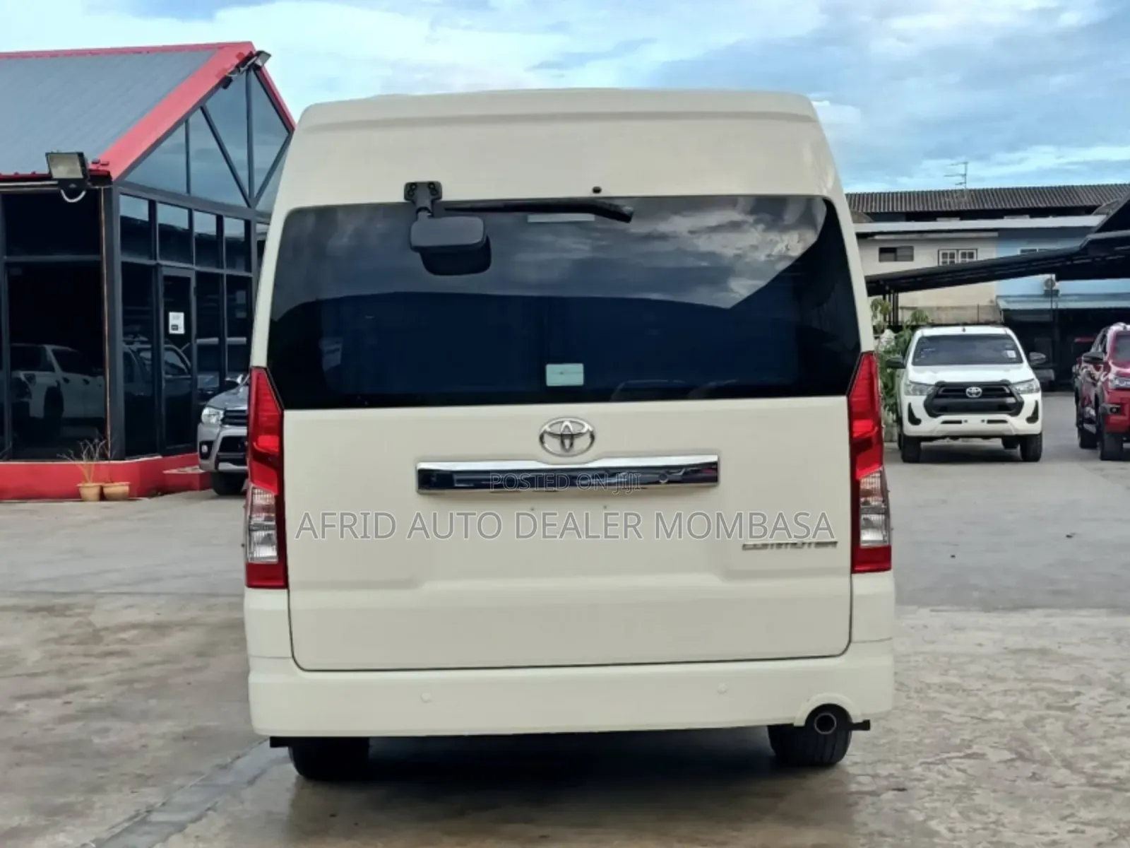 Toyota Grand HiAce 2019 White