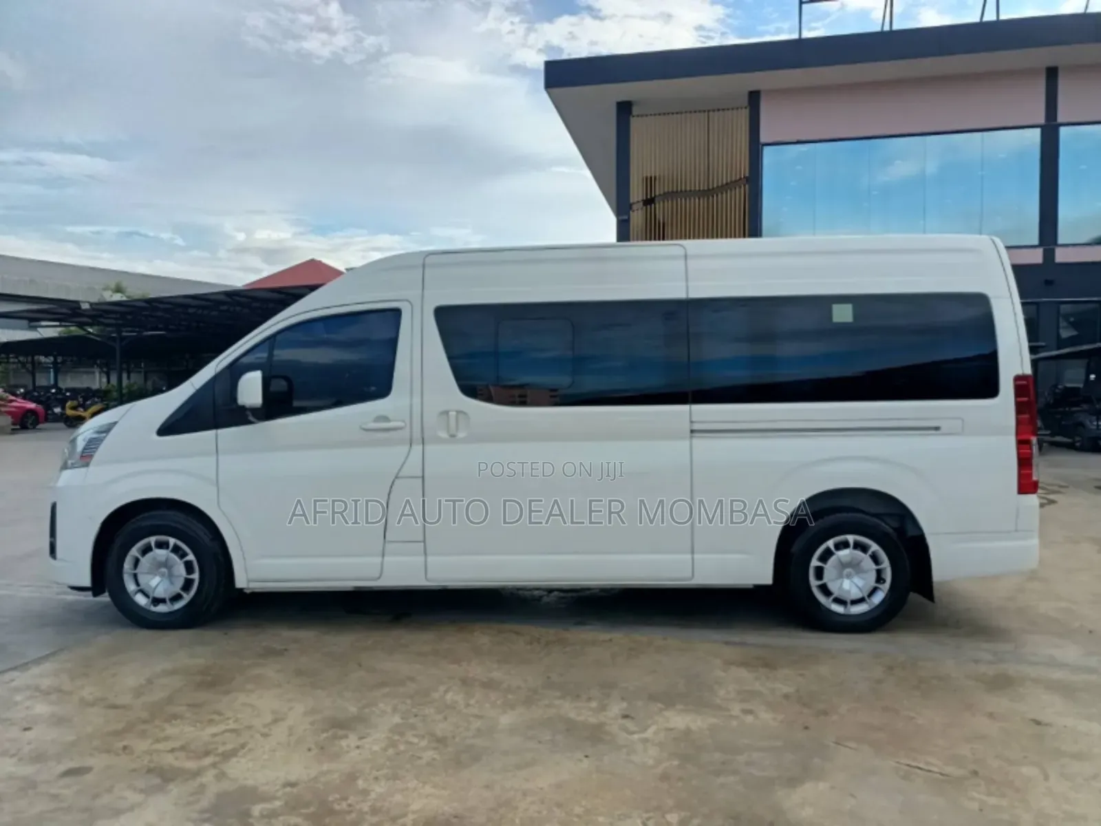 Toyota Grand HiAce 2019 White