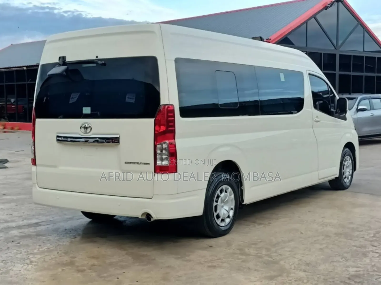 Toyota Grand HiAce 2019 White