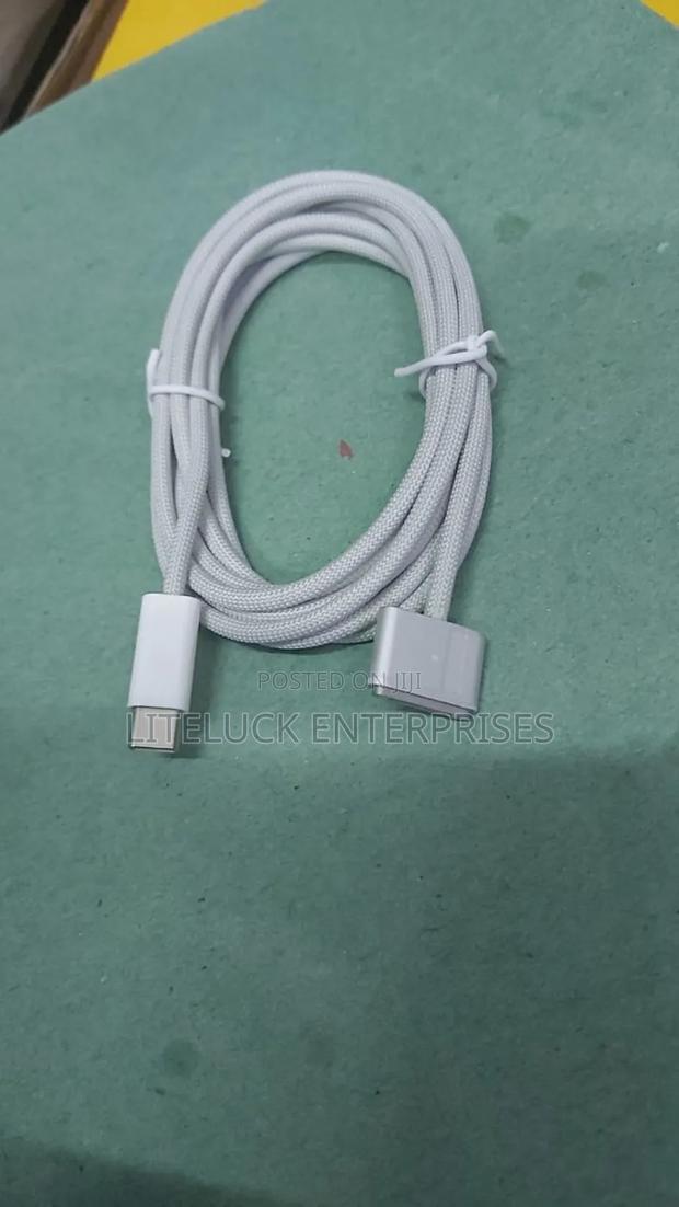 Magsafe 3 Cable - main view