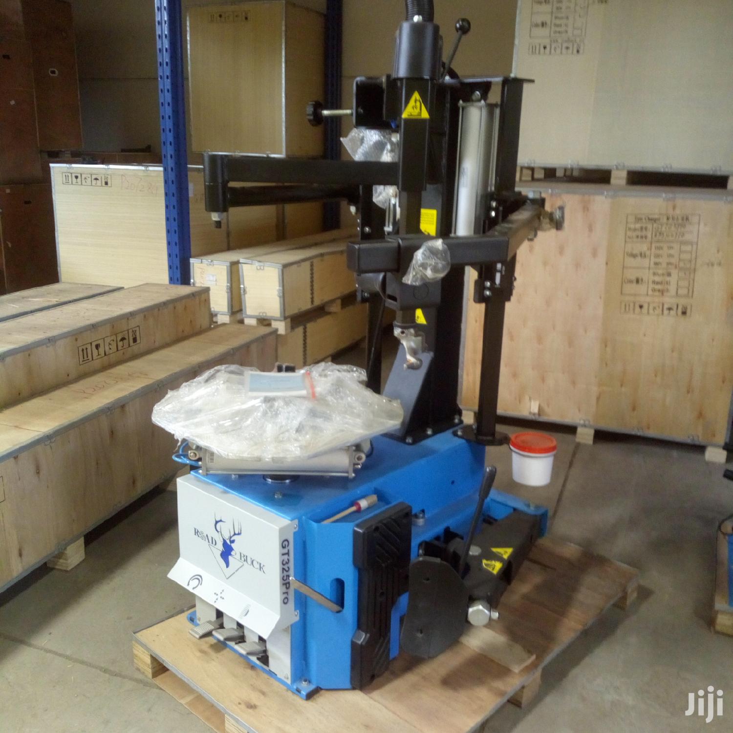 Wheel Alignment Machine