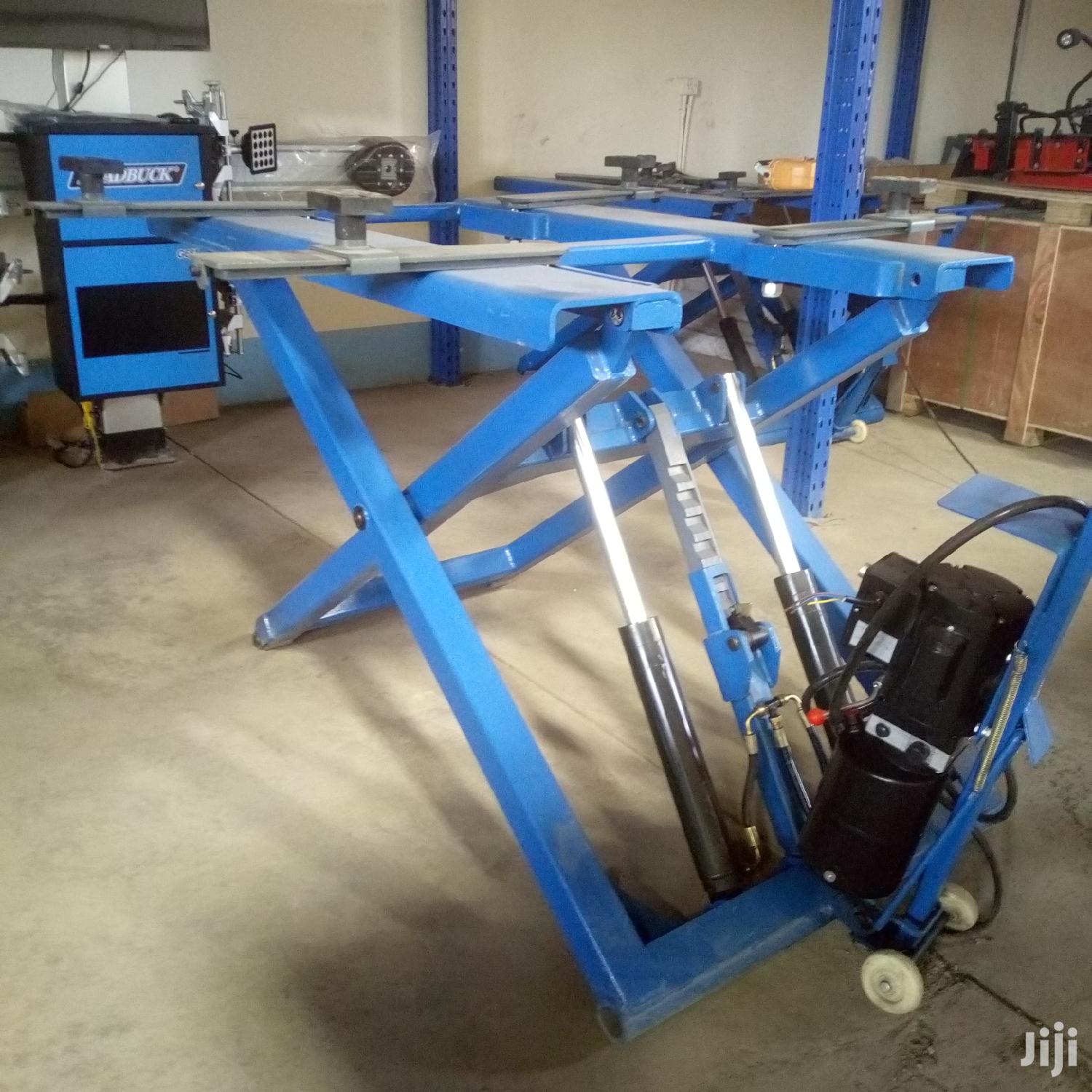 Wheel Alignment Machine