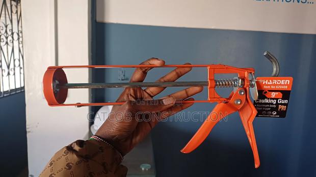 High Quality 9inch Silicone Caulking Gun Durable Easy to Use - thumbnail 2
