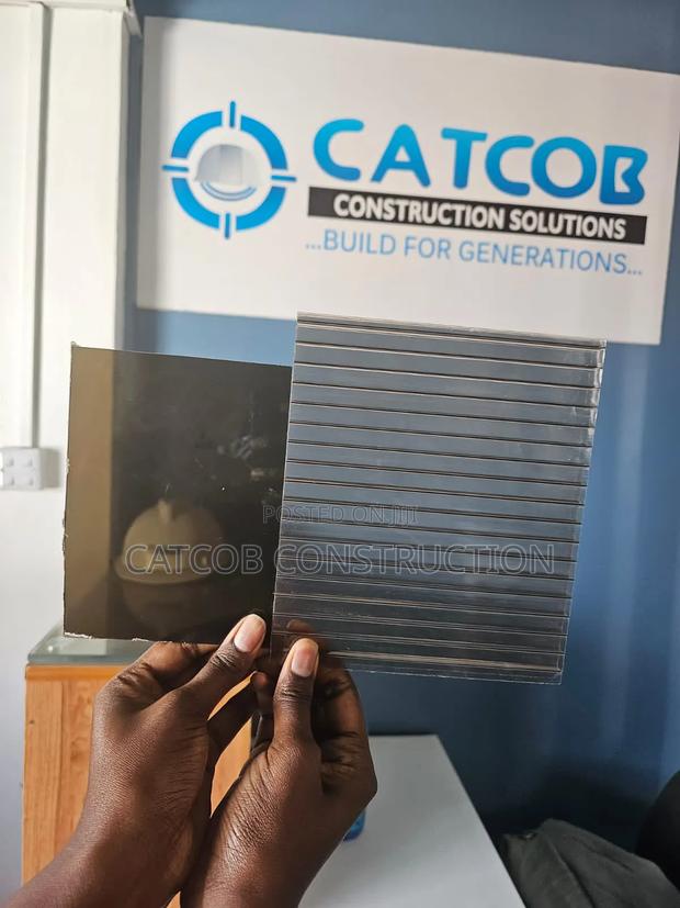 Solid and Hollow Polycarbonate Difference - main view