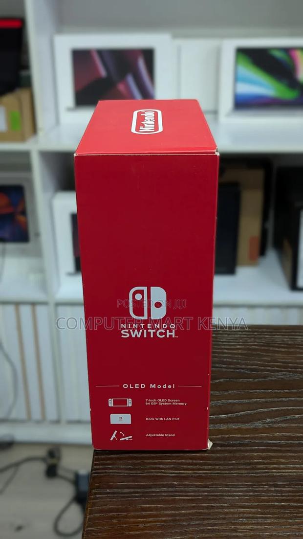 Nintendo Switch OLED Model - thumbnail 4