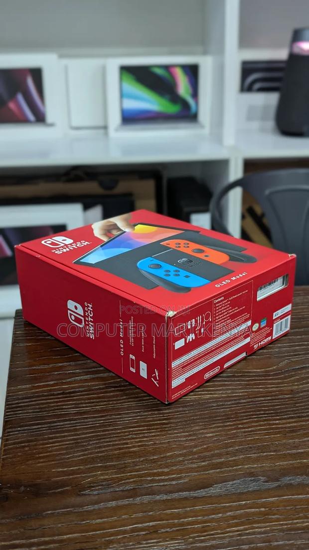 Nintendo Switch OLED Model - thumbnail 5