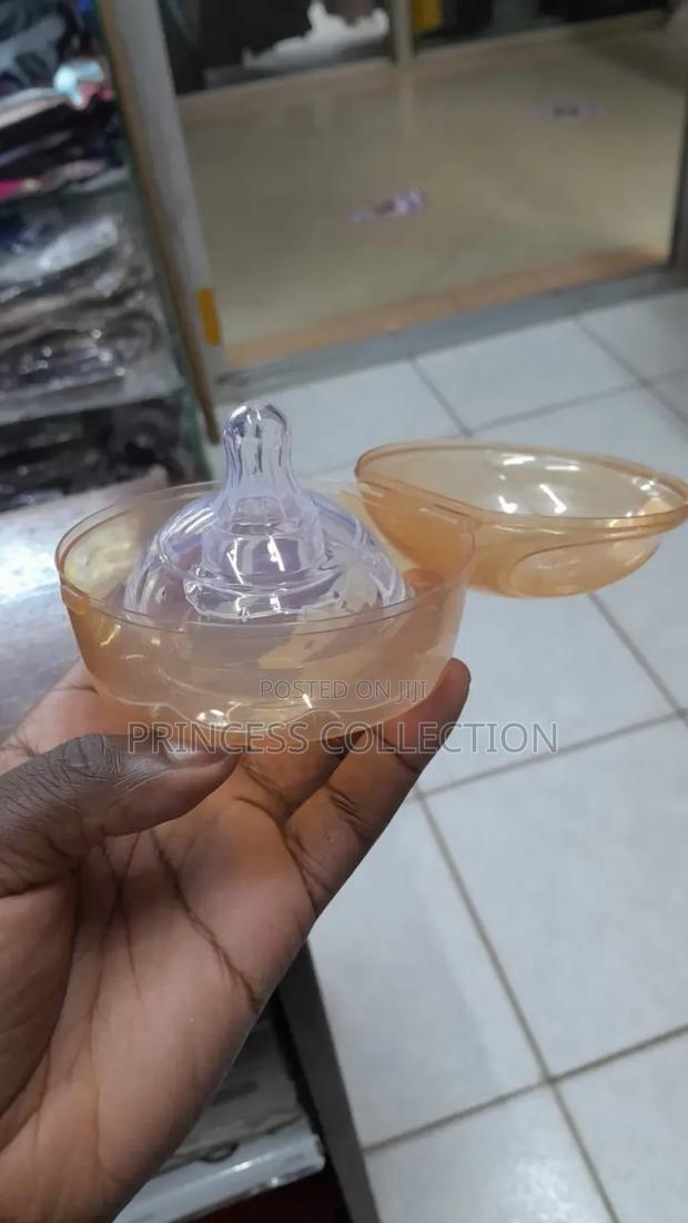 Silicone Baby Nipple Protector Shield - thumbnail 2