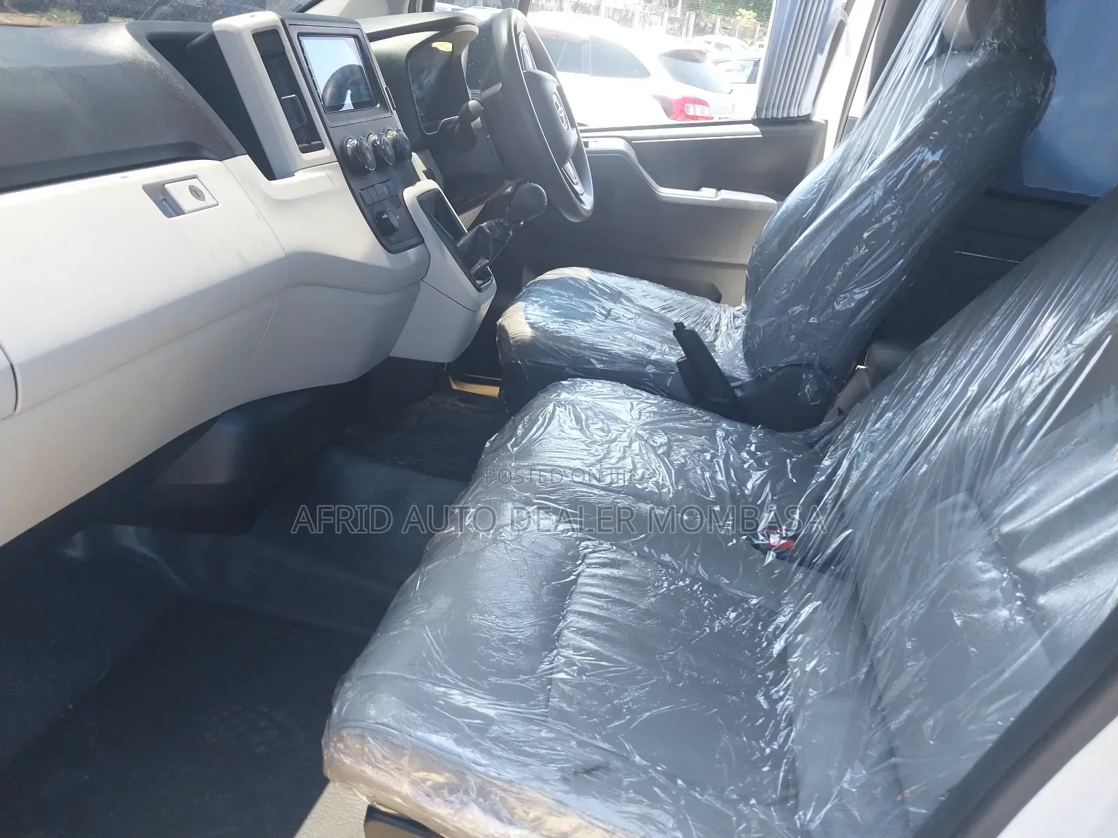Toyota Grand HiAce 2019 White