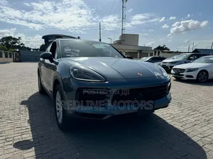 Porsche Cayenne S AWD 2019 Blue