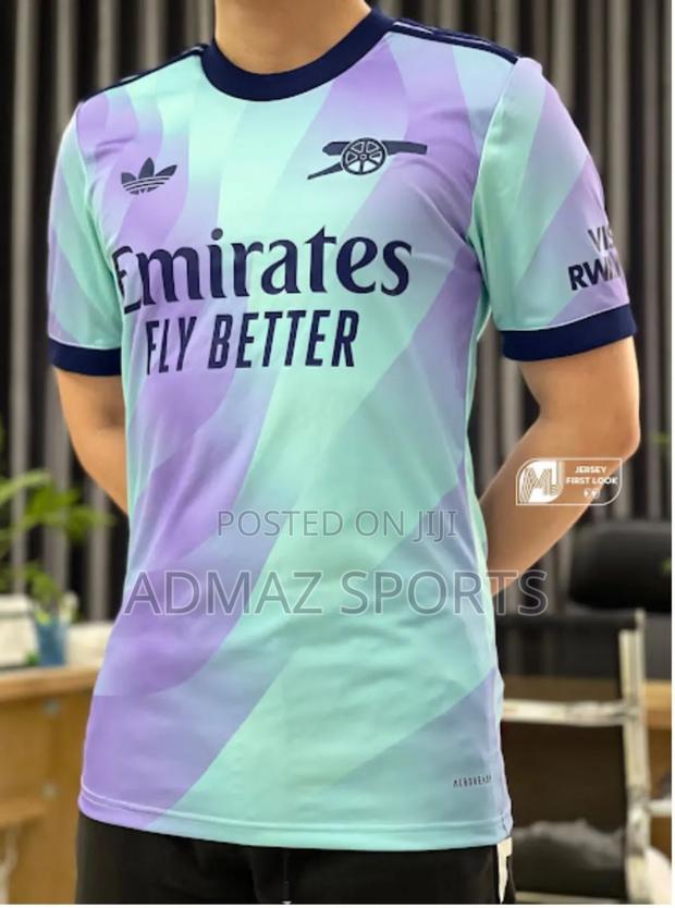 Arsenal 3rd Kit 24/25 - thumbnail 3