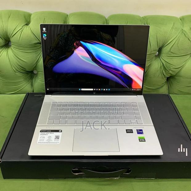 Laptop HP Envy 16 Gaming 16-H1023dx 16GB Intel Core I7 SSD 512GB