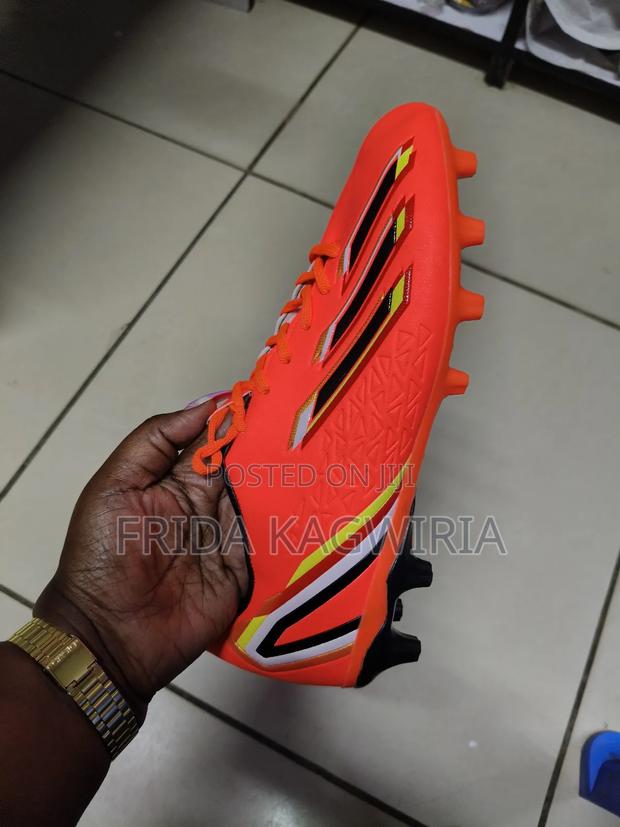 Adidas Predator Soccer Boots Size 42 - main view