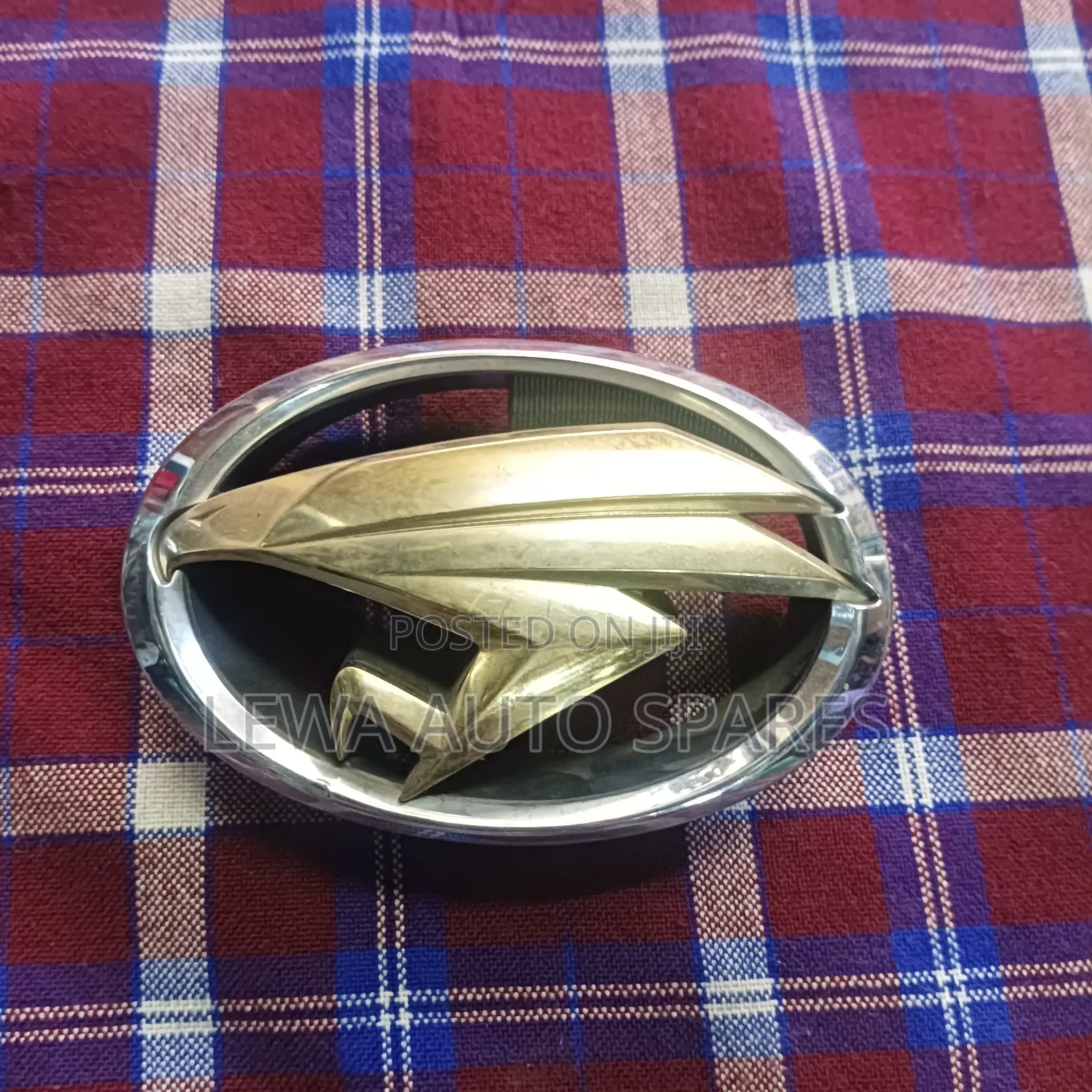 Grill Logo ,Toyota Harrier (Old Model)–Ex Japan–Nairobi CBD