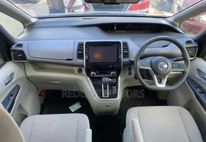 Nissan Serena 2018 Burgundy