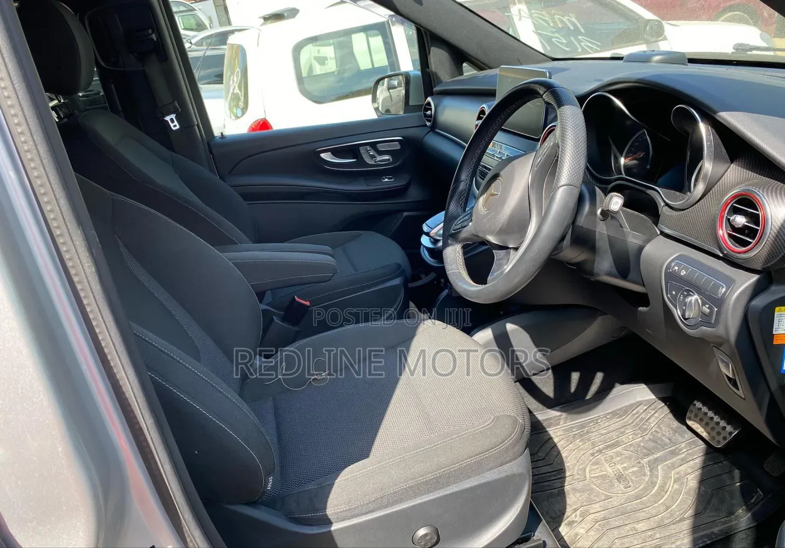 Mercedes-Benz Vaneo 2017 Silver