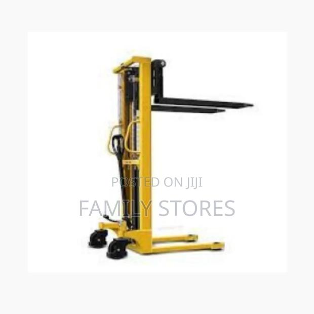 Hydraulic Manual Stacker 2 Tonne 3 Meters